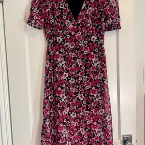 H&M Divided Floral Midi Dress – Size XS 🌸